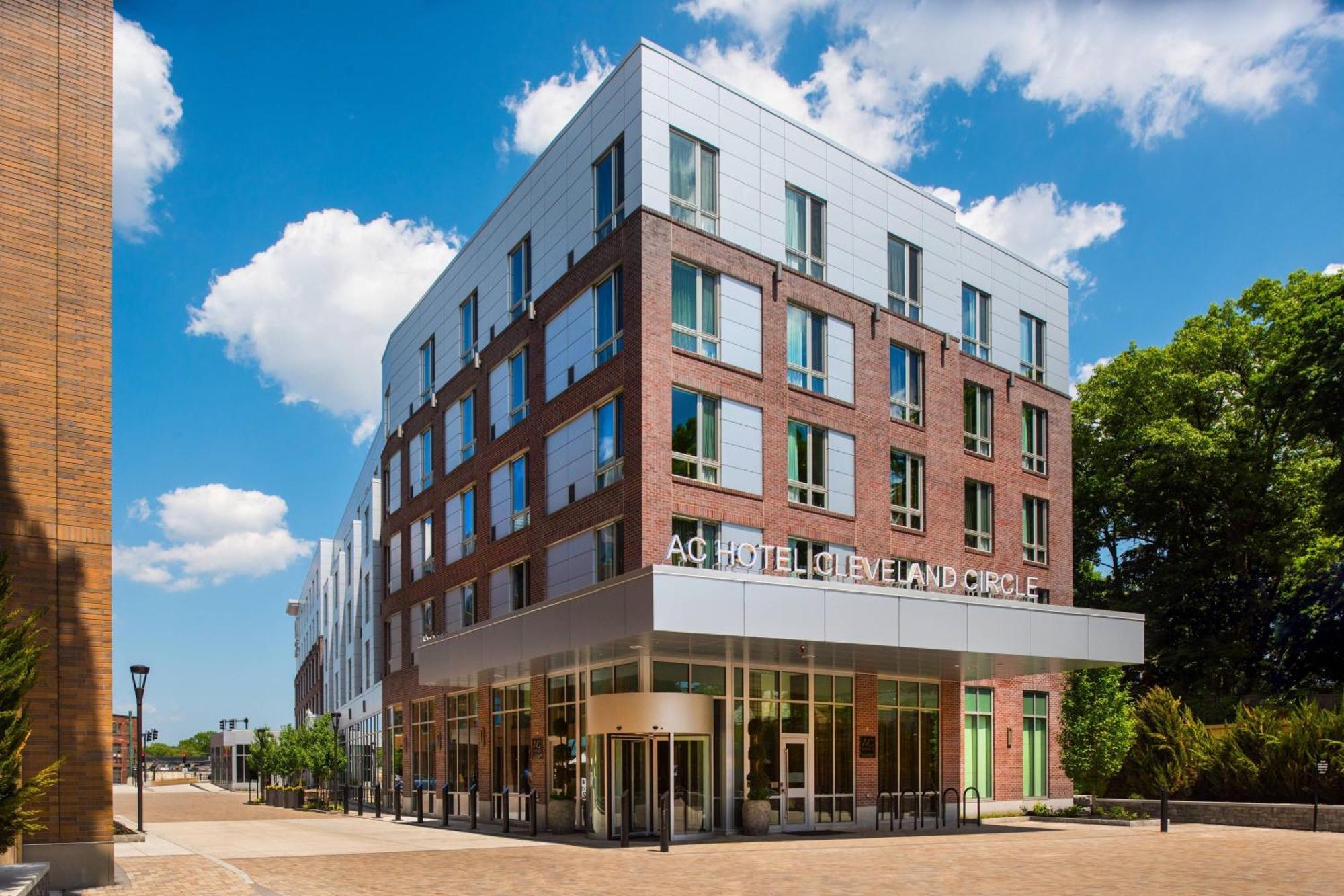 Ac Hotel By Marriott Boston Cleveland Circle Exterior foto